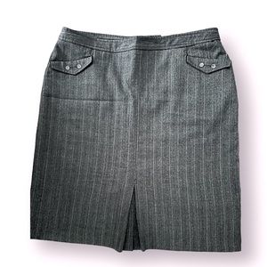 Hanna & Gracie casual SKIRT | color gray with stripes | size 14